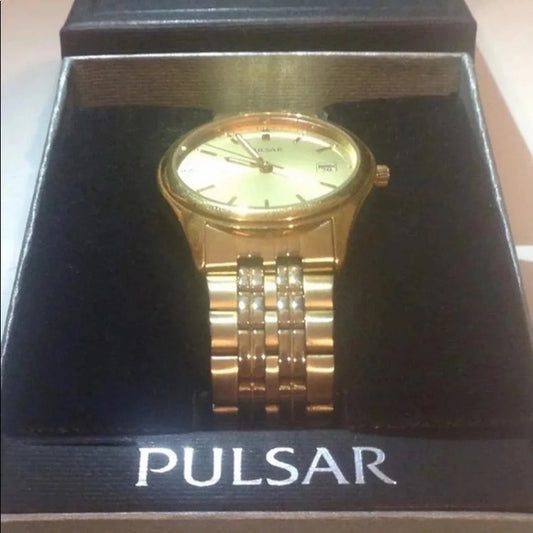 Pulsar Brand New Mens Gold Watch!