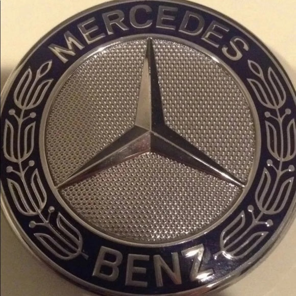 Brand New Authentic Mercedes Benz Emblem