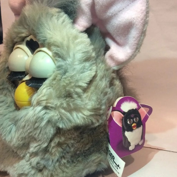 Rare Vintage 1998 Furby Electronic Stuffed Animal!