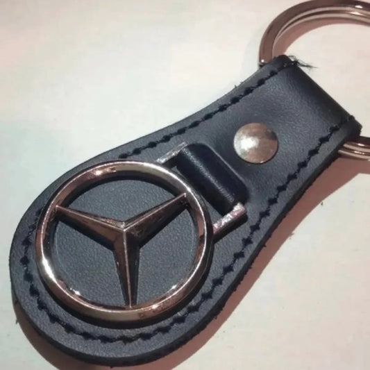 Rare Like-New Luxury Mercedes Benz Car Keychain!