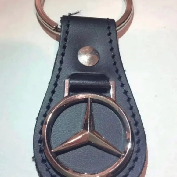 Rare Like-New Luxury Mercedes Benz Car Keychain!