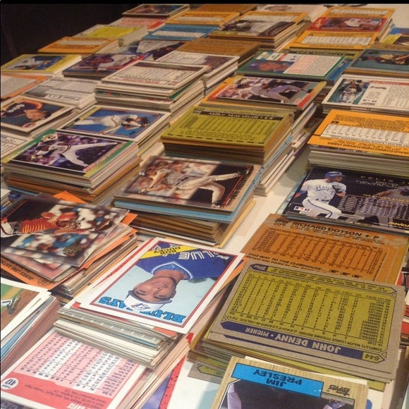 HUGE Estate 3000+ Unsearched Baseball Cards- Rare Cards Possible