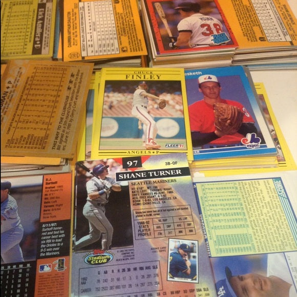 HUGE Estate 3000+ Unsearched Baseball Cards- Rare Cards Possible