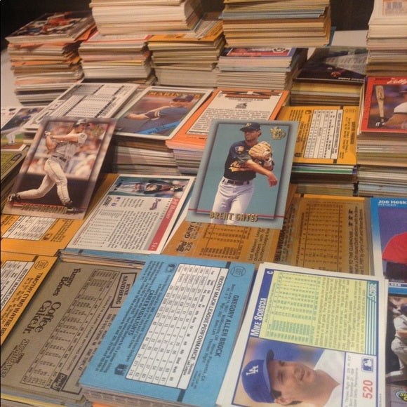 HUGE Estate 3000+ Unsearched Baseball Cards- Rare Cards Possible