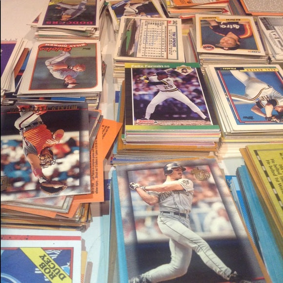 HUGE Estate 3000+ Unsearched Baseball Cards- Rare Cards Possible